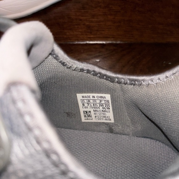 Adidas - Picture 3 of 4